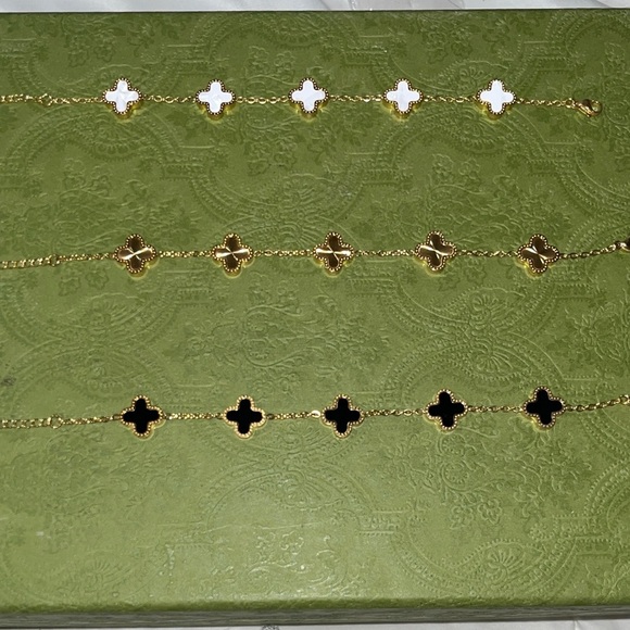 🍀3pk 18k Gold-Coated Clover Bracelets - Picture 2 of 3